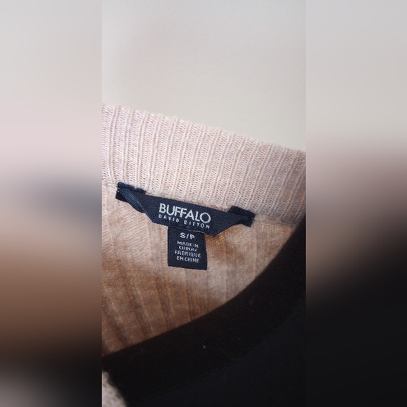 NWT David Bitton Small Elegant Beige Knit Dress - Picture 7 of 9